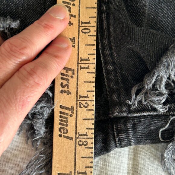 Zara Womens High Rise Denim Cutoff Shorts Size 6 Black Distressed Raw Hem Summer - Picture 14 of 16